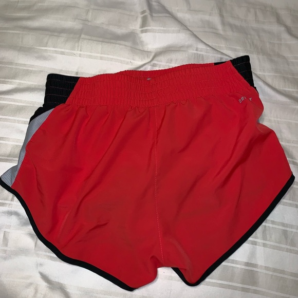 orange nike shorts - Picture 3 of 3